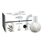 Bedruckte Maison Berger Paris Verpackung mit Abbildung der Lampe Berger