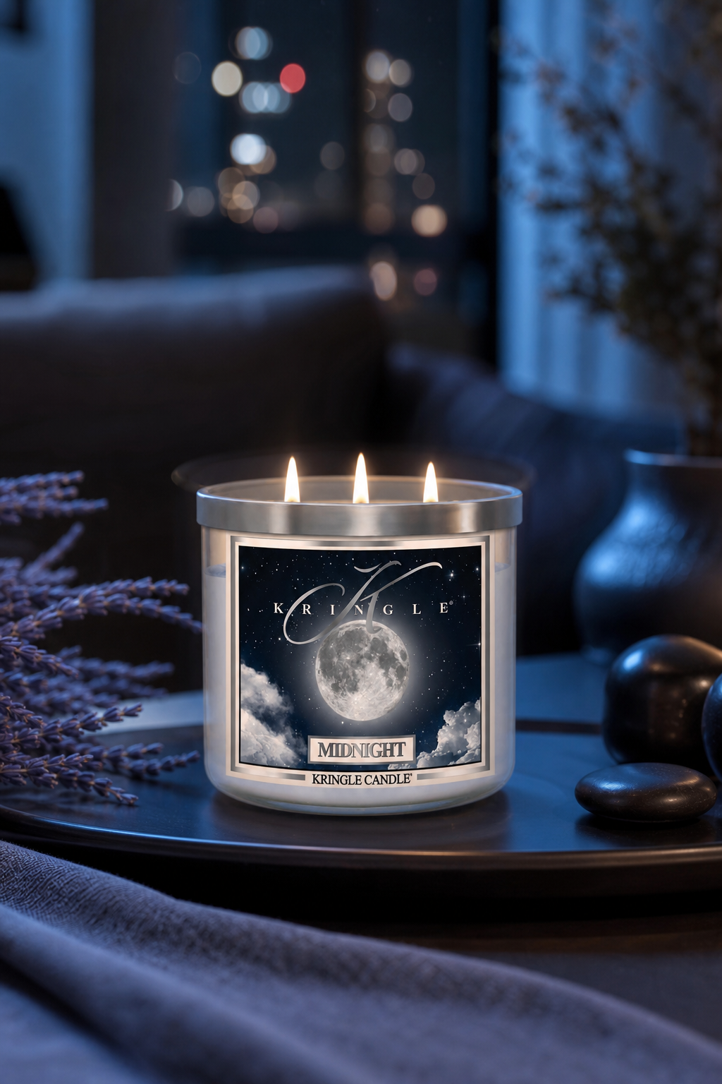 Midnight 396g Tumbler 3-Docht in einer stimmungsvollen Anwendungsszene