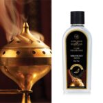 Flasche Ashleigh & Burwood Midnight Oud Duftlampenöl mit Etikett