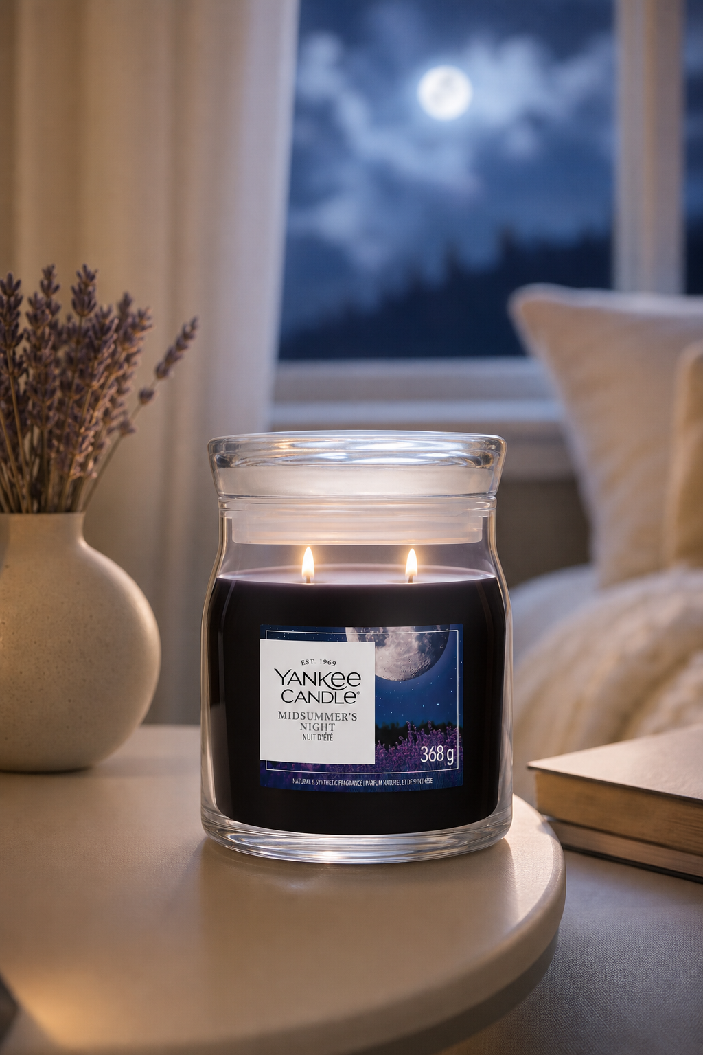 Midsummers Night Signature Glas 368g in einer stimmungsvollen Anwendungsszene