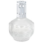 Klare Lampe Berger mit rundem Körper und glänzendem silbernem Schutzaufsatz