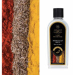 Nahaufnahme der Ashleigh & Burwood Moroccan Spice Duftölflasche