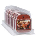 Mehrere Village Candle Mulled Cider Verpackungen in transparenter Verkaufsschale