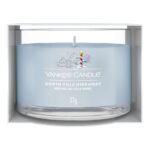 North Pole Hideaway 37g Glasvotivkerze – Hauptansicht
