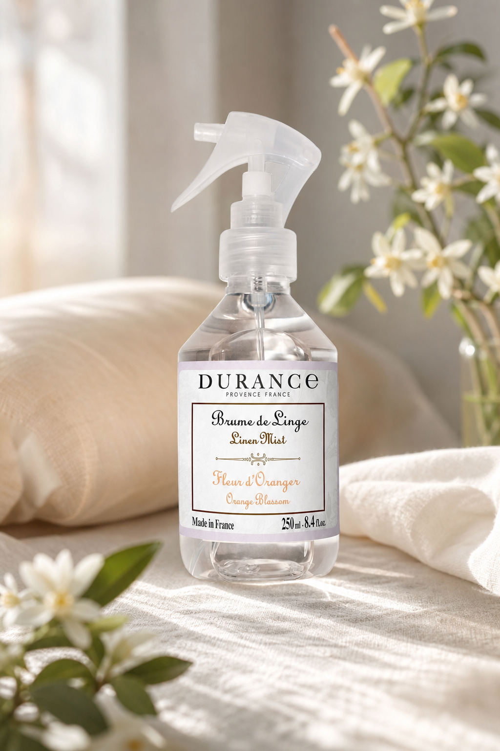 Orangenblüte Parfum für Heimtextilien 250ml in einer stimmungsvollen Anwendungsszene