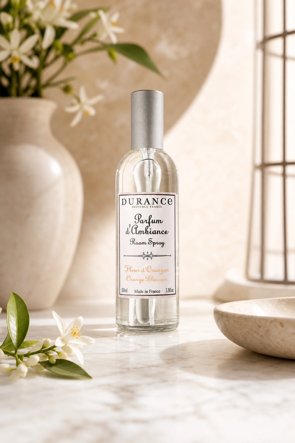 Orangenblüte Raumspray 100ml in einer stimmungsvollen Anwendungsszene