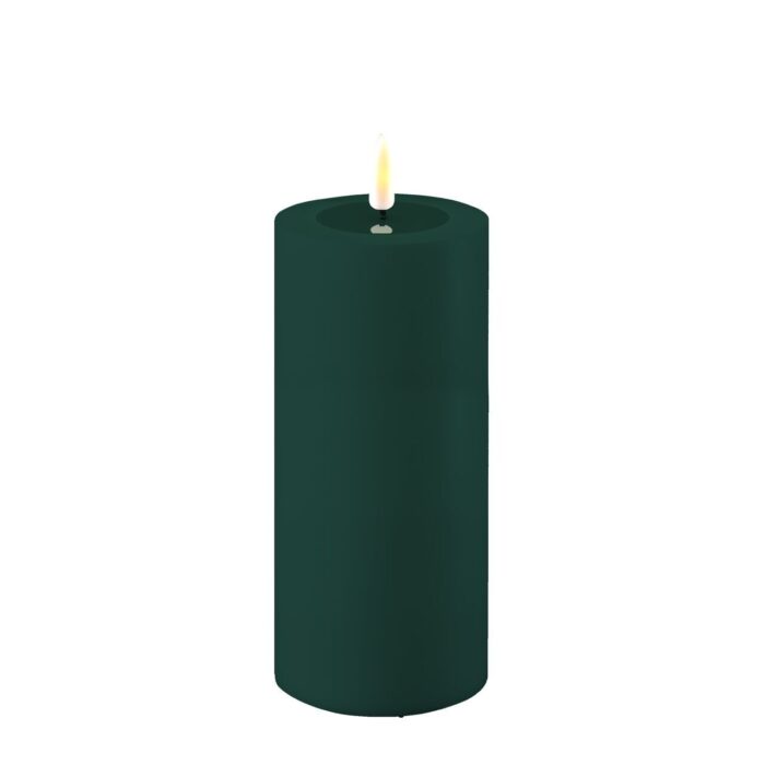Outdoor Stumpenkerze LED dunkelgrün 7,5 x 15cm – Produktansicht