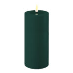 Outdoor Stumpenkerze LED dunkelgrün 7,5 x 15cm – Hauptansicht