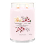 Brennende Yankee Candle Pink Cherry & Vanilla Kerze mit zwei Flammen