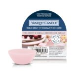 Pinkes Wachsmelt vor der Verpackung mit sichtbarem Pink Cherry & Vanilla-Aufdruck