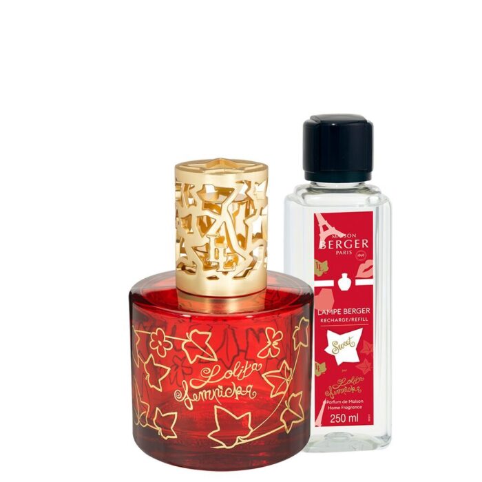 Rote Lampe Berger mit goldener Abdeckung neben einer Sweet Nachfüllflasche
