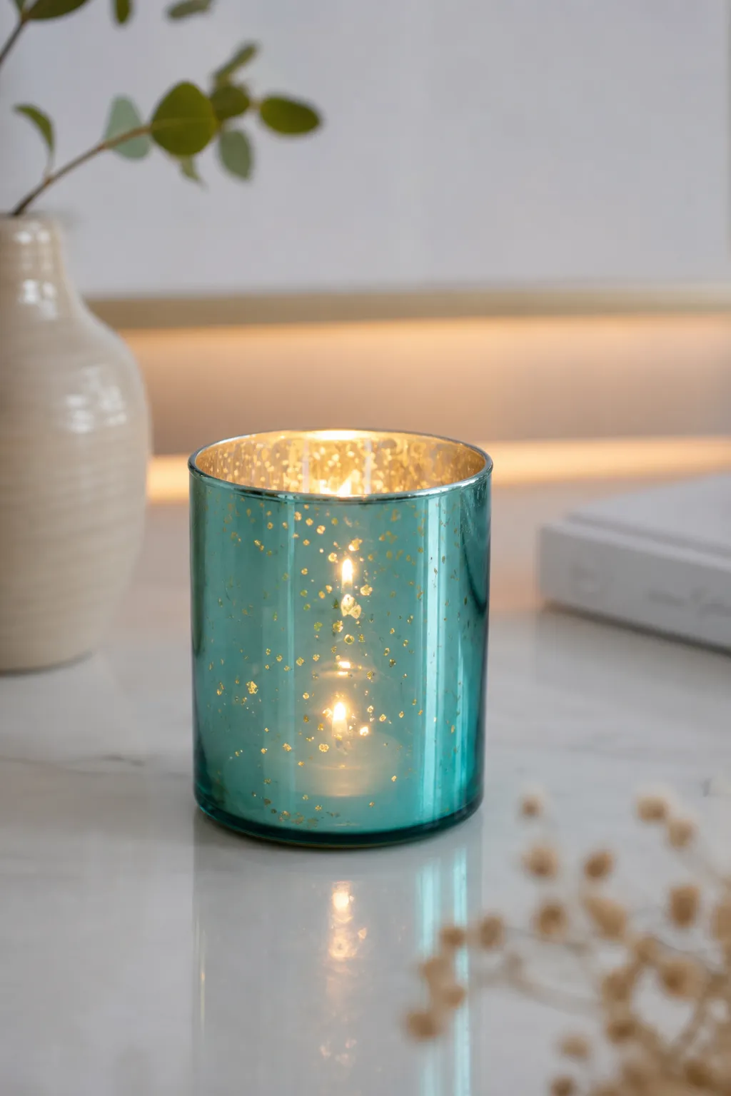 Rapsody Windlicht 9cm neon aqua – Stimmungsbild Rapsody Windlicht 9cm neon aqua in einer stimmungsvollen Anwendungsszene
