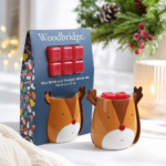 Reindeer-Schmelzer mit roten Wachsmelts vor der Produktverpackung