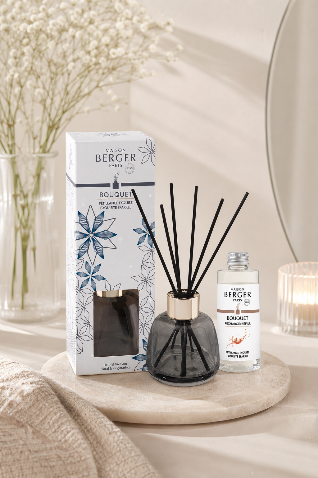 Maison Berger Diffuser-Set mit Verpackung und Nachfüllflasche auf einem Tisch