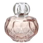 Rosalie Rosa Duftlampe mit facettiertem Körper und silbernem Verschluss