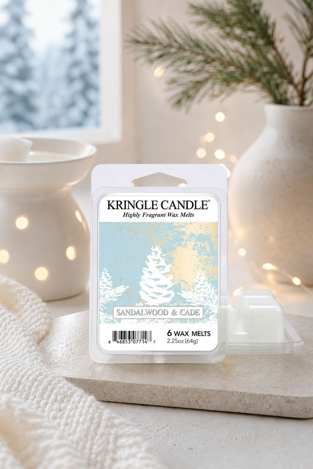 Sandalwood & Cade Wax Melts 64g in einer stimmungsvollen Anwendungsszene