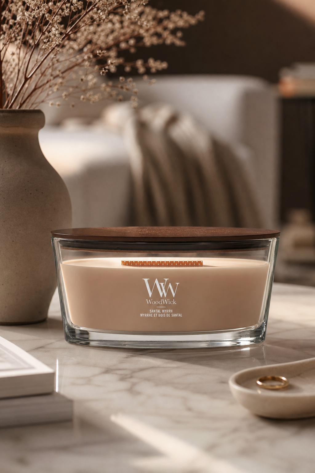 Santal Myrrh 454g in einer stimmungsvollen Anwendungsszene