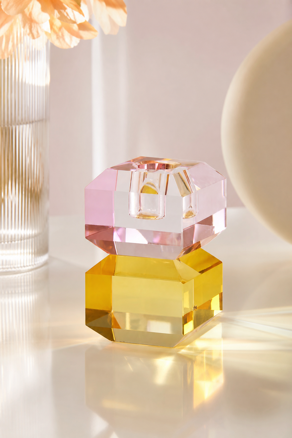 Sari Kerzenhalter 9cm geld/rosa in einer stimmungsvollen Anwendungsszene