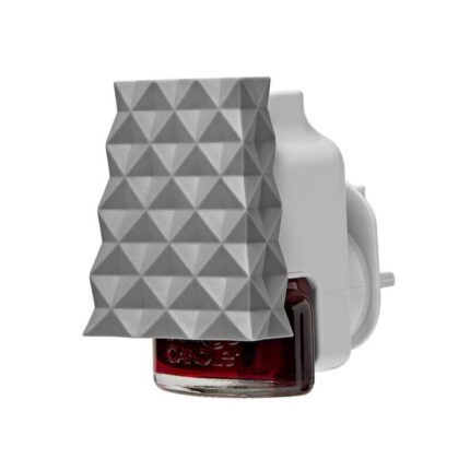 ScentPlug Diffuser mit grauer Facettenhülle, weißem Stecker und rotem Nachfüller