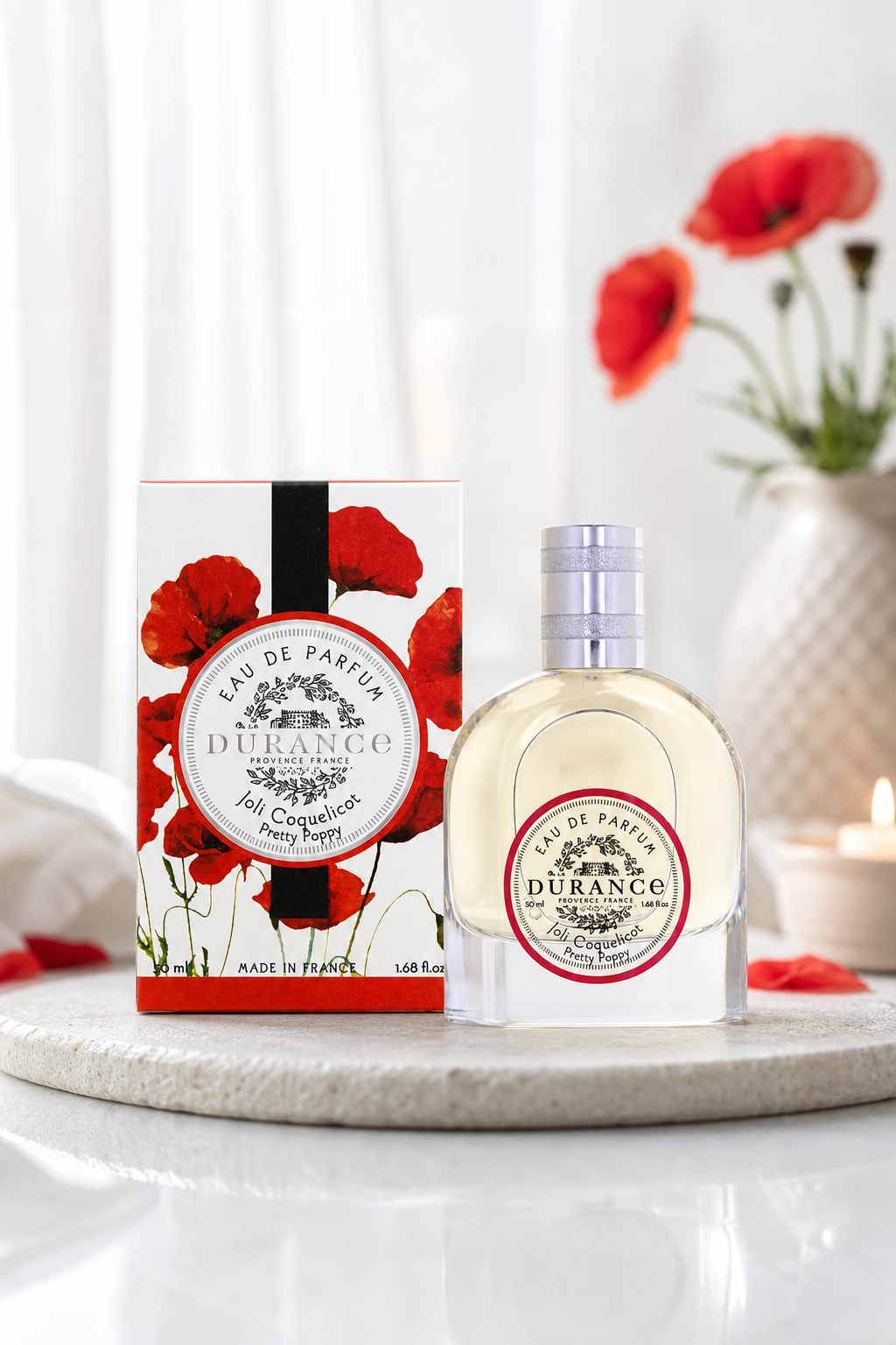 Schöne Mohnblume Eau de Parfum 50ml – Stimmungsbild Schöne Mohnblume Eau de Parfum 50ml in einer stimmungsvollen Anwendungsszene