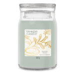 Serenity Stone Kerze im Glas mit Etikett und 567 g Inhalt