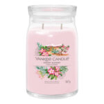 Nahaufnahme der Yankee Candle Desert Blooms Kerze mit zwei Dochten