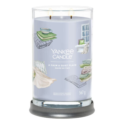 Yankee Candle Kerze mit zwei Dochten auf rundem Untersetzer