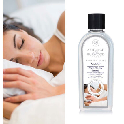 Ashleigh & Burwood Sleep Lampenöl-Flasche neben schlafender Person