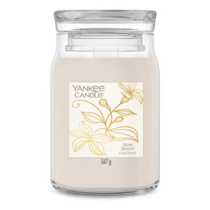 Slow Bloom Duftkerze im Glas mit Deckel und lesbarem 567-g-Etikett