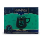 Vorderseite der Verpackung mit Harry Potter Logo und Slytherin Cup Candle