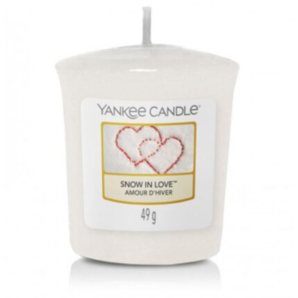Snow In Love Duftkerze von Yankee Candle mit Etikett und 49 g
