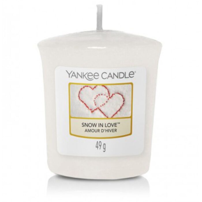 Snow In Love Duftkerze von Yankee Candle mit Etikett und 49 g