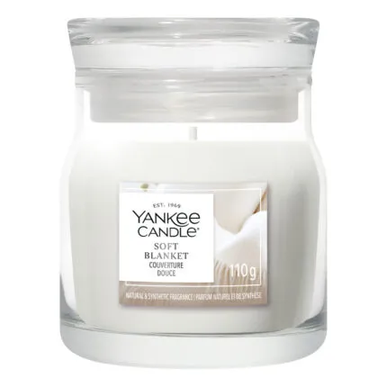 Yankee Candle Soft Blanket Duftkerze im Glas auf weißem Hintergrund