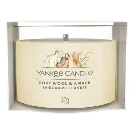 Frontalansicht der Yankee Candle Soft Wool & Amber Kerze mit 37-g-Etikett