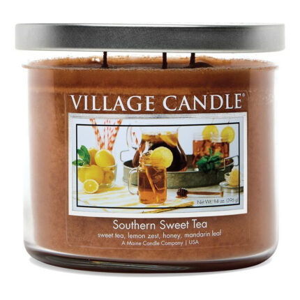 Village Candle Southern Sweet Tea Kerze im Glas mit drei Dochten