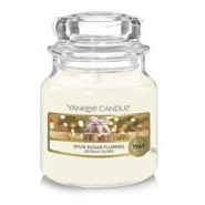 Yankee Candle Kerzenglas Spun Sugar Flurries auf weißem Hintergrund