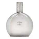 Runder Aroma-Diffuser mit silberfarbenem Metallaufsatz und Markenaufdruck