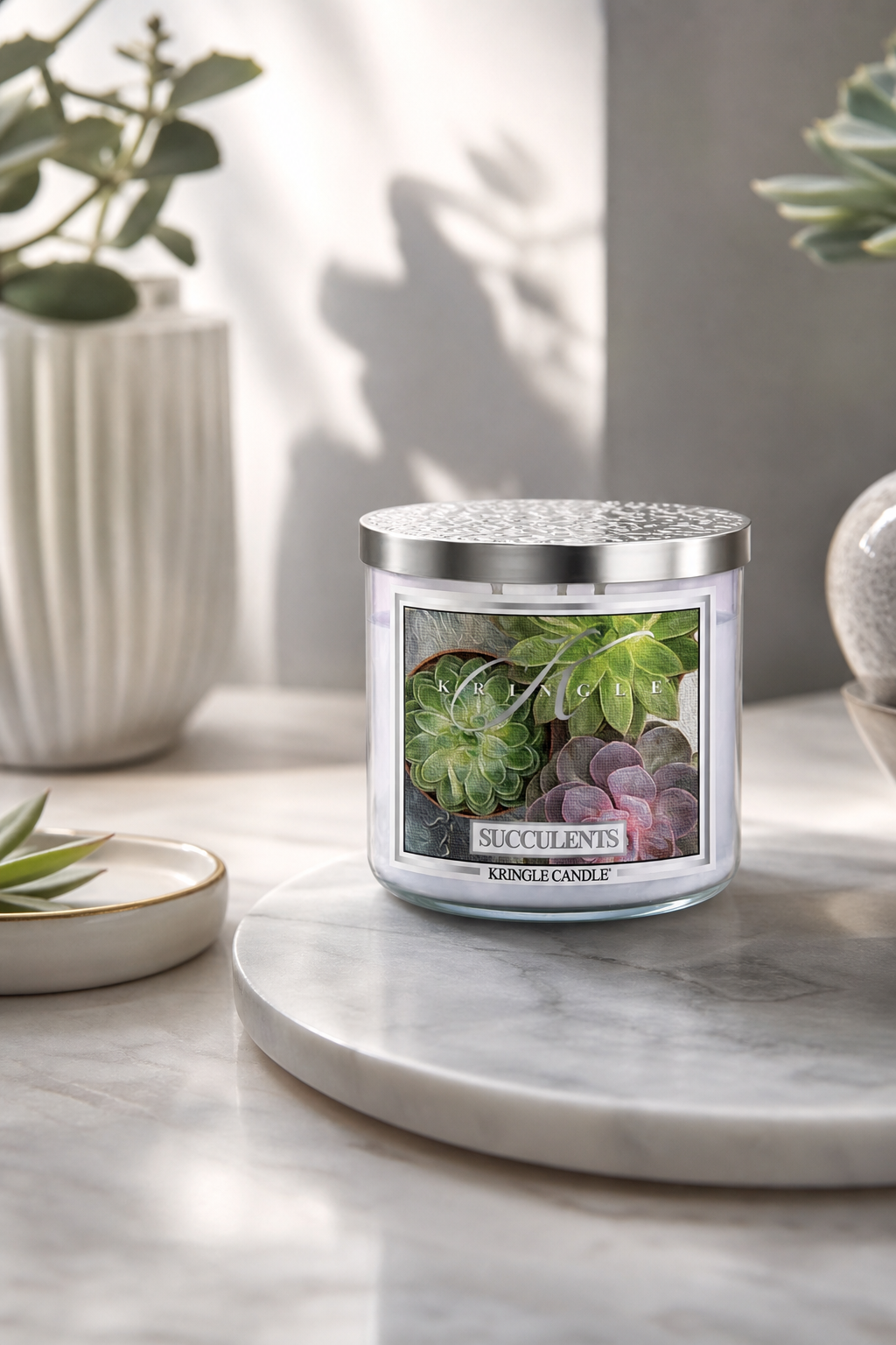 Succulents 396g Tumbler 3-Docht in einer stimmungsvollen Anwendungsszene