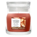 Yankee Candle Sugared Cinnamon Apple Duftkerze im Glas vor weißem Hintergrund