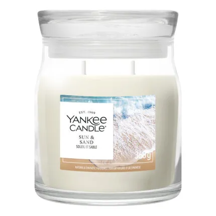 Yankee Candle Sun & Sand Duftkerze im Glas mit sichtbarem Etikett
