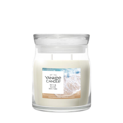 Yankee Candle Sun & Sand Duftkerze im Glas mit sichtbarem Etikett