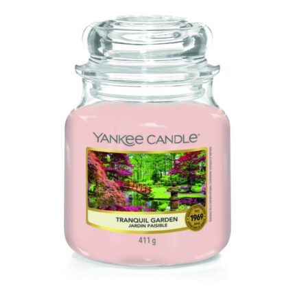 Yankee Candle Tranquil Garden Kerze im Glas mit transparentem Deckel