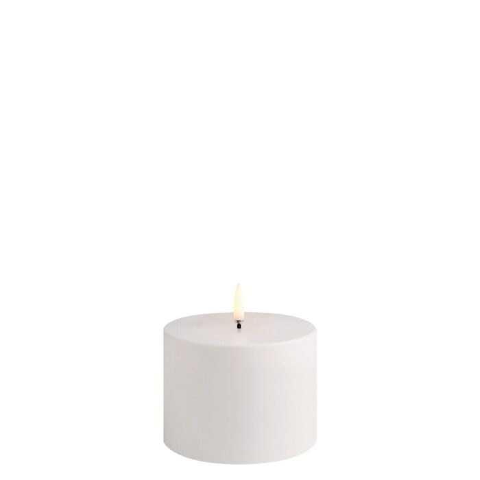 Uyuni Outdoor LED Stumpenkerze 10,1 x 7,8cm weiß – Produktansicht