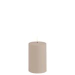 Uyuni Outdoor LED Stumpenkerze 7,8 x 12,7cm sandstone – Produktansicht