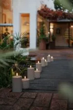 Uyuni Outdoor LED Stumpenkerze 8,4 x 20cm weiß – Produktansicht