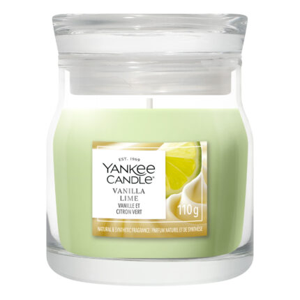 Yankee Candle Vanilla Lime Kerze im Glas vor weißem Hintergrund