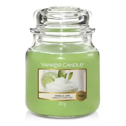 Yankee Candle Vanilla Lime Kerze mit sichtbarem Etikett und Glasdeckel