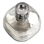 Klare Lampe Berger neben schwarzer Maison-Berger-Paris-Verpackung