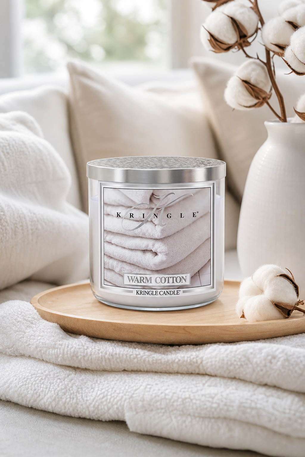 Warm Cotton 396g Tumbler 3-Docht in einer stimmungsvollen Anwendungsszene