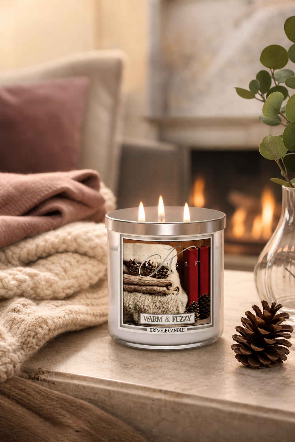 Warm & Fuzzy 396g Tumbler 3-Docht in einer stimmungsvollen Anwendungsszene